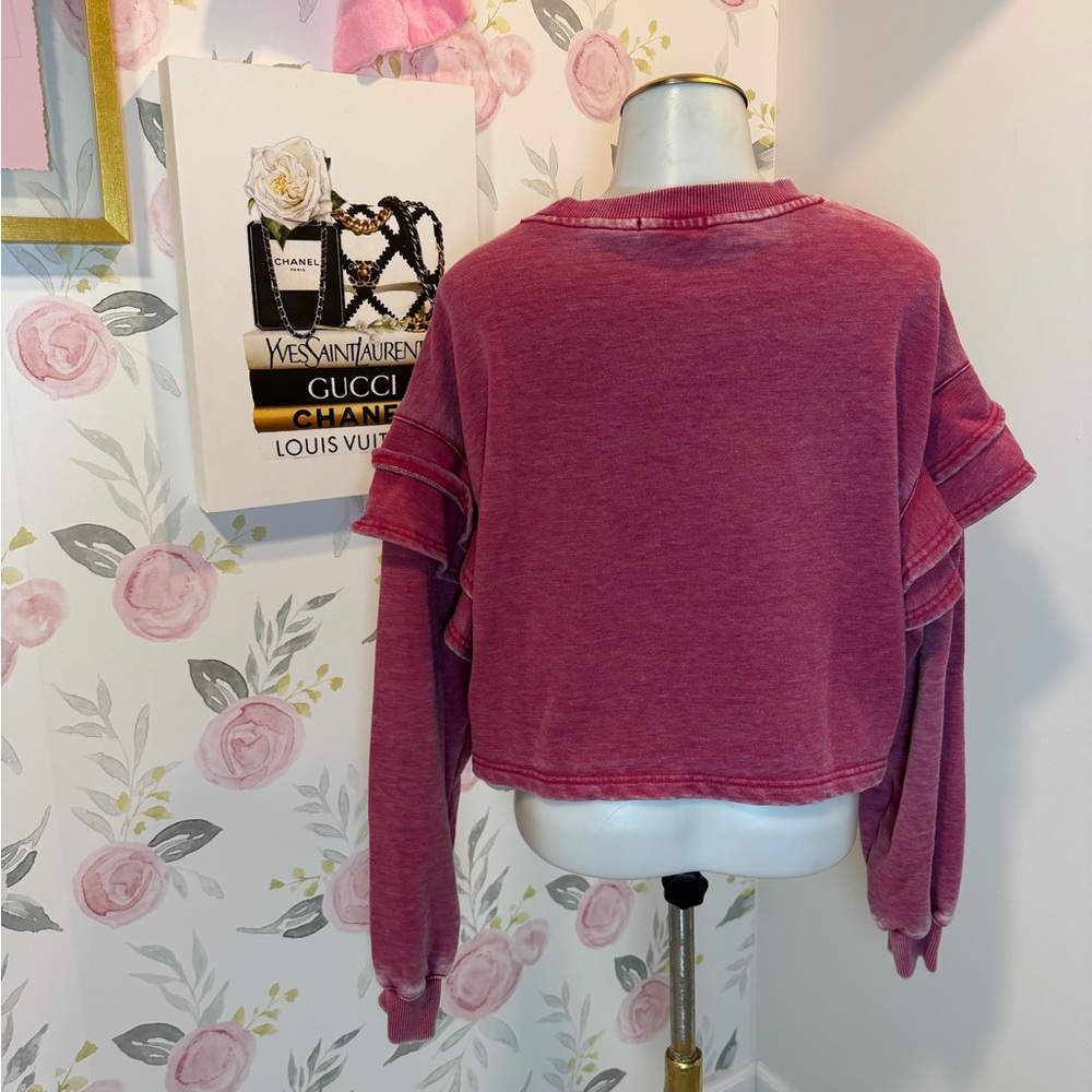 7 For All Mankind Medium Ruffle
Cropped Sweatshirt Pullover Raspberry - Picture 4 of 9